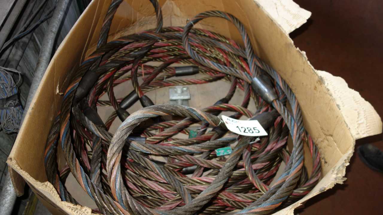 LOT OF SLING AND SUPPLY 24 TON RIGGING SLINGS - LIFTING EQUIPMENT