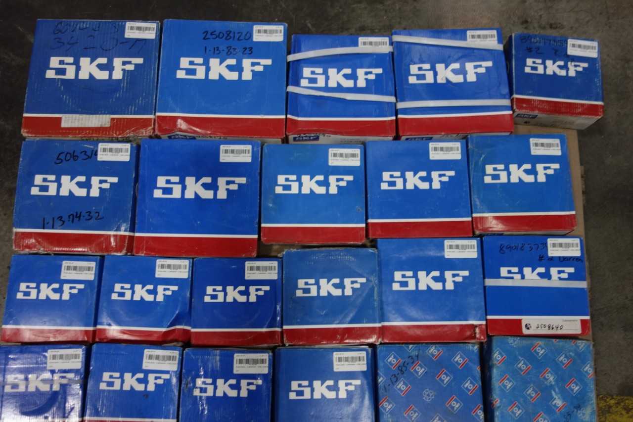 LOT OF ASSORTED SKF BEARINGS - BEARINGS