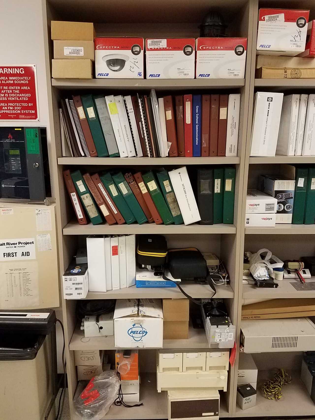 Lot of 5 sections shelving with electric tools, communications parts - SHELVING