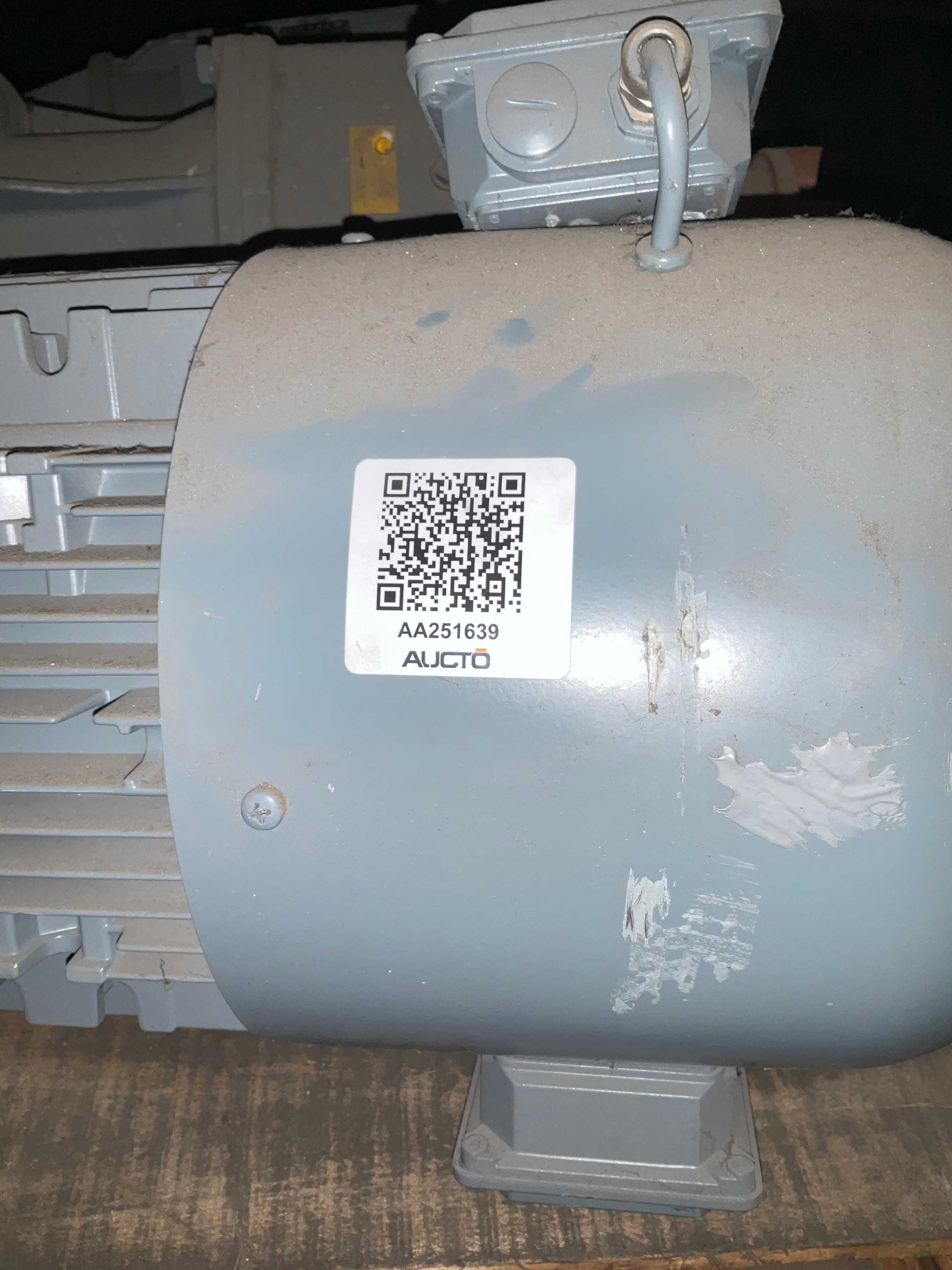 QTY 3 - NORD SK 132SH/4 GEAR MOTOR - GEARMOTOR