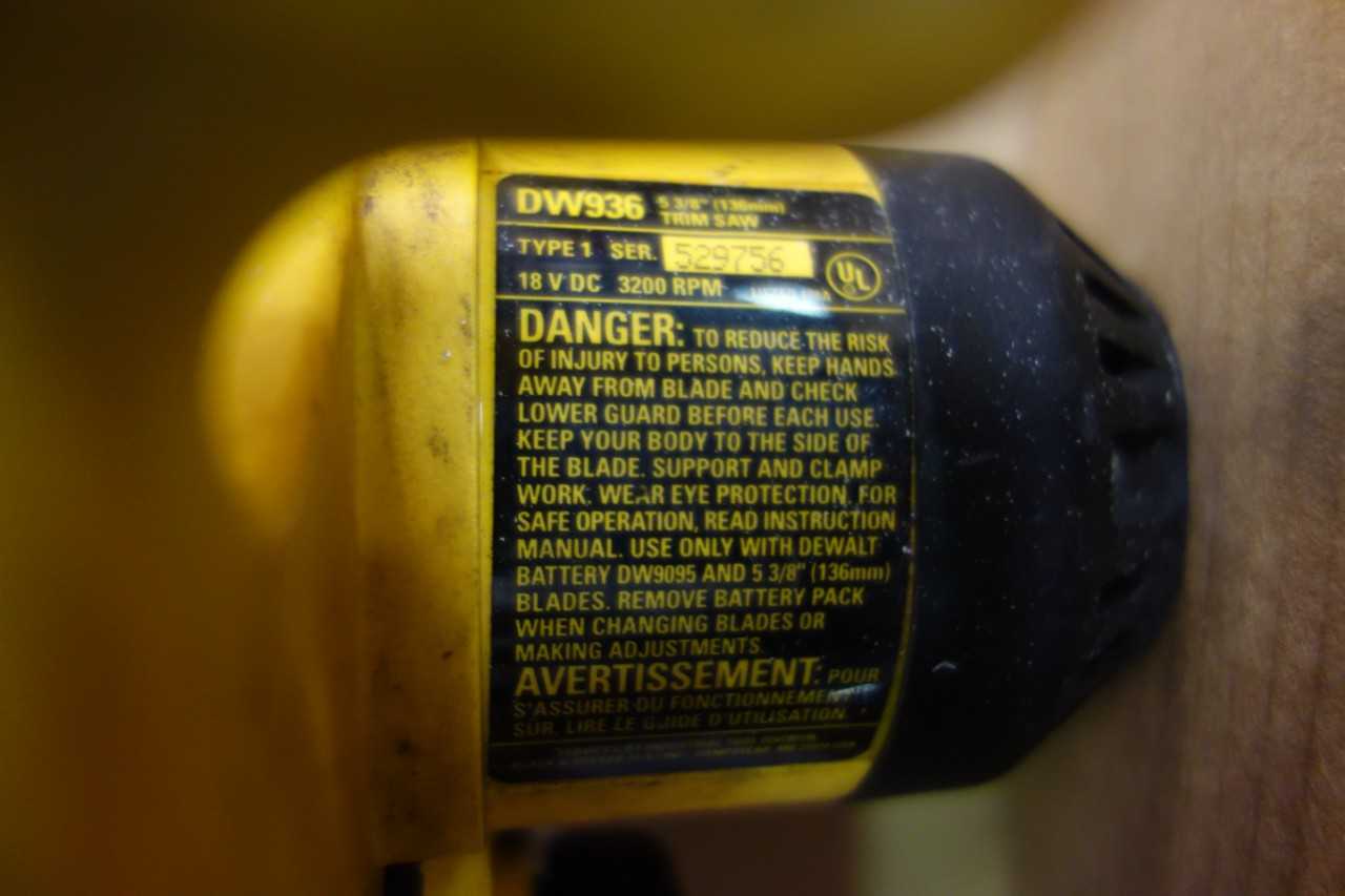 DEWALT DW936 5-3/8IN CORDLESS TRIM SAW - ELECTRIC POWER TOOLS