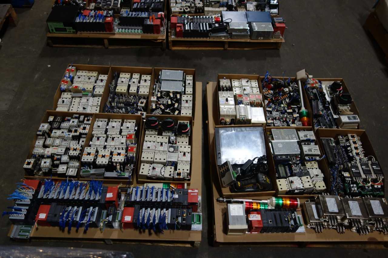 2 PALLETS OF ASSORTED ELECTRICAL CONTROLS - ELECTRICAL COMPONENTS