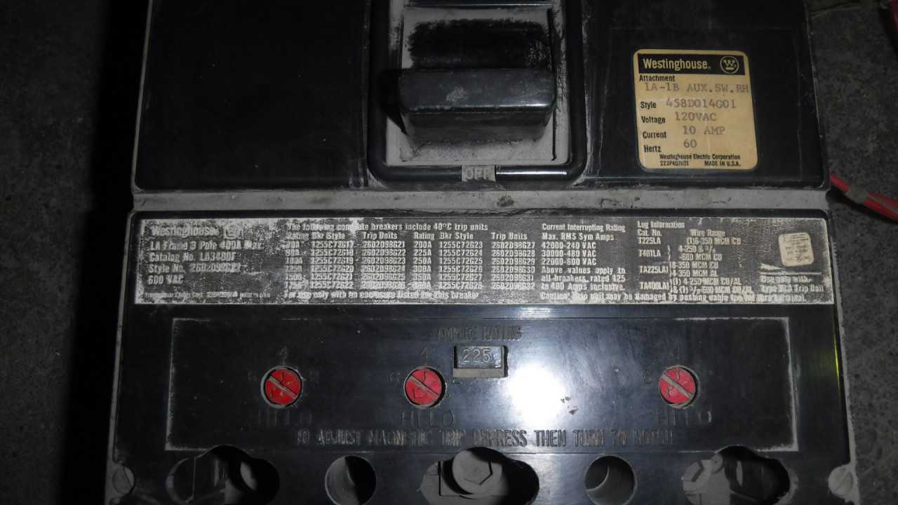 225 Amp Westinghouse Circuit Breaker - CIRCUIT BREAKERS