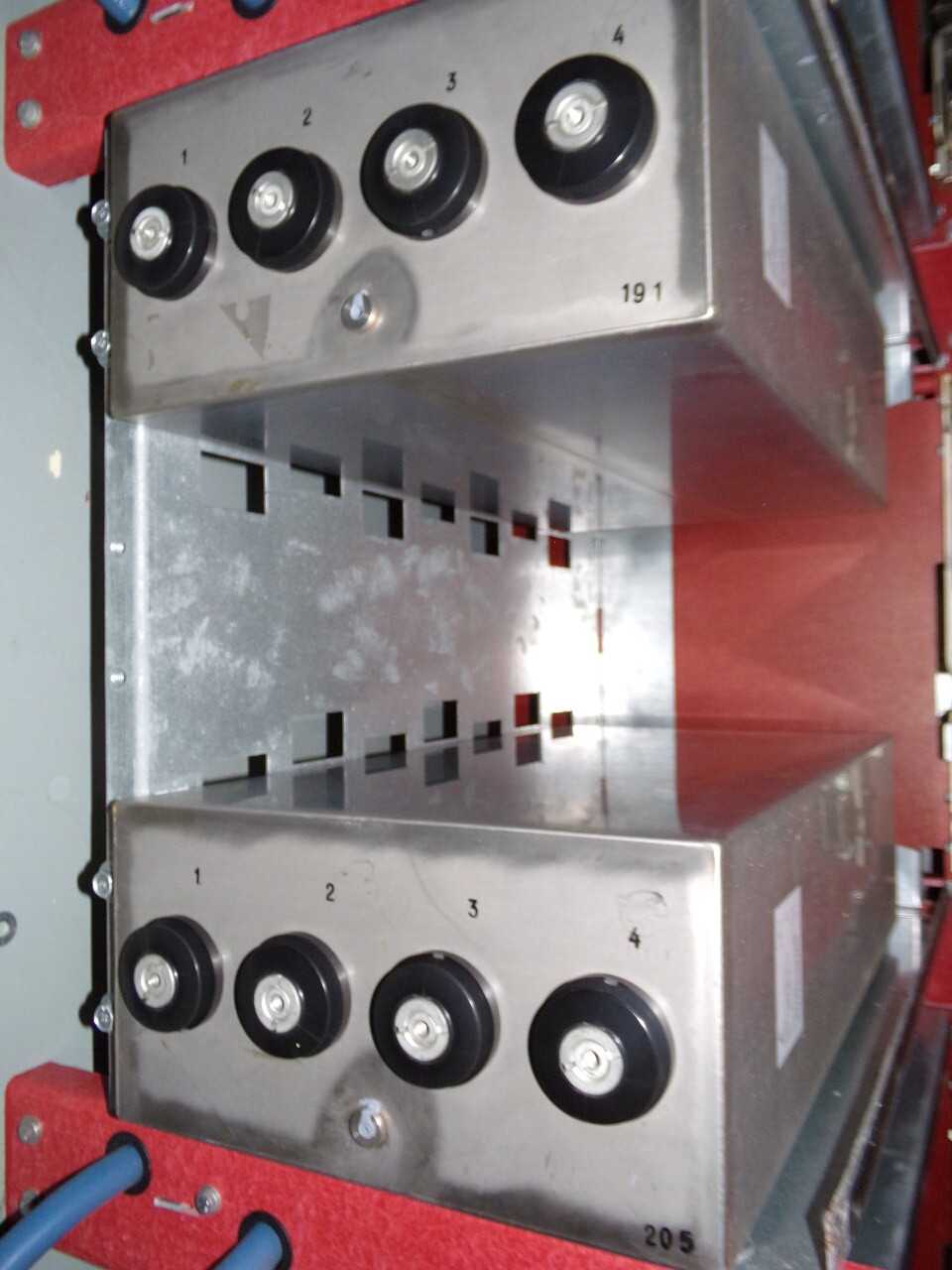 SIEMENS  CELL CABINET #2S, 3 SECTIONS - ELECTRICAL COMPONENTS