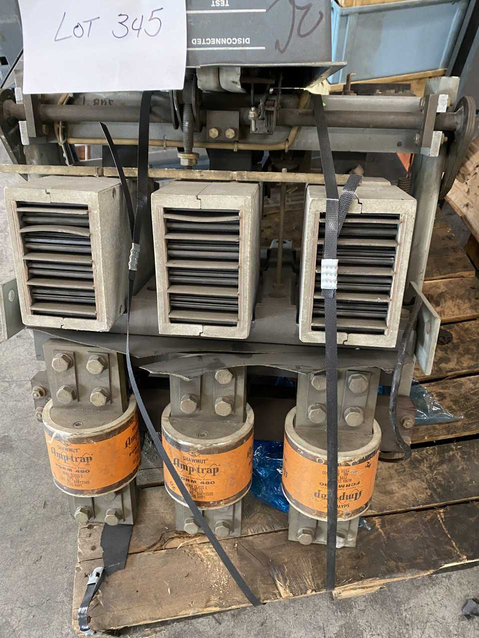 Lot of Quantity 1x LA-1600F Allis Chalmer 1600A Breaker - MISCELLANEOUS Lot of Quantity 1x LA-1600F Allis Chalmer 1600A Breaker - MISCELLANEOUS