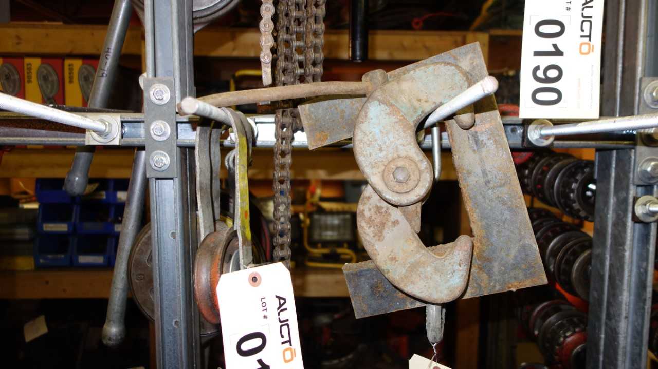 LOT OF ASSORTED RIGGING AND HOISTING CHAINS - LIFTING EQUIPMENT