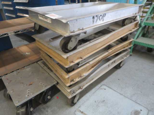 Aluminum Carts on Wheels (lot) - MISCELLANEOUS