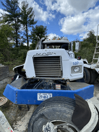 2003 MACK 600 DM600 READYMIX CONCRETE MIXER TRUCK - MIXER TRUCKS