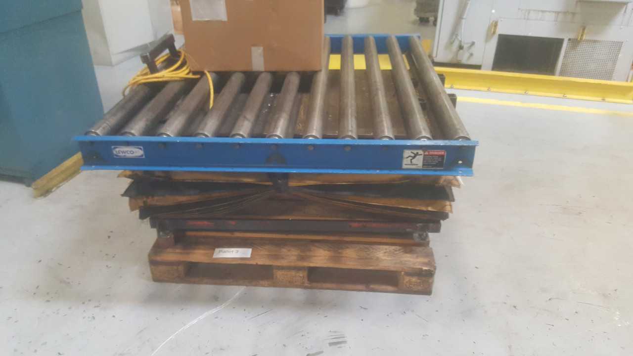 Lee XL36-30-MOD electric scissor lift table with roller conveyor, 3000lb capacity - LIFT CART
