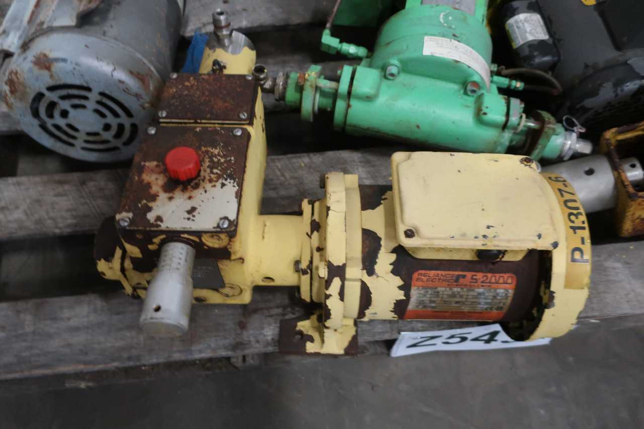 1 PALLET OF ASSORTED METERING PUMPS PULSA MILTON-ROY - METERING PUMP