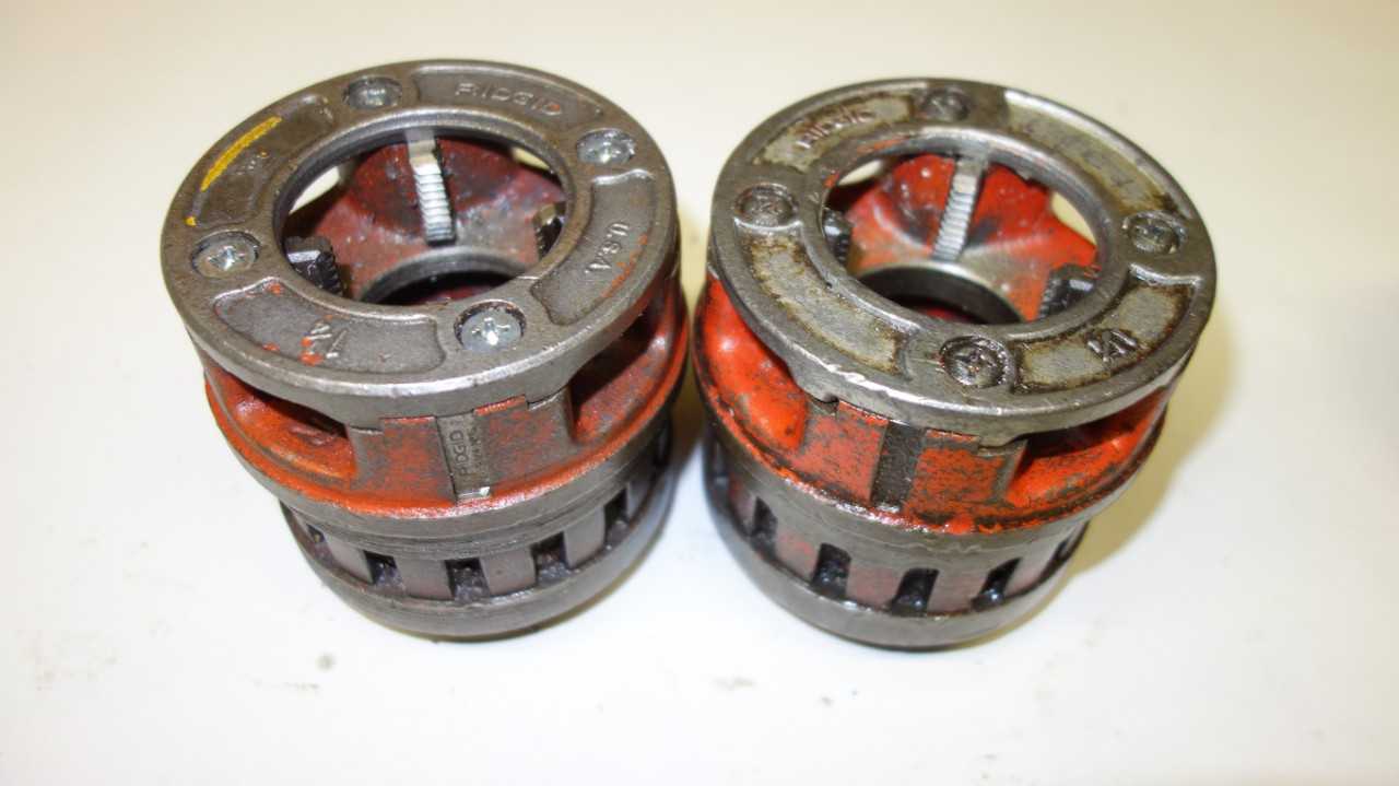 LOT OF 2 RIDGID 1-1/4 IN DIE HEADS - ELECTRIC POWER TOOLS