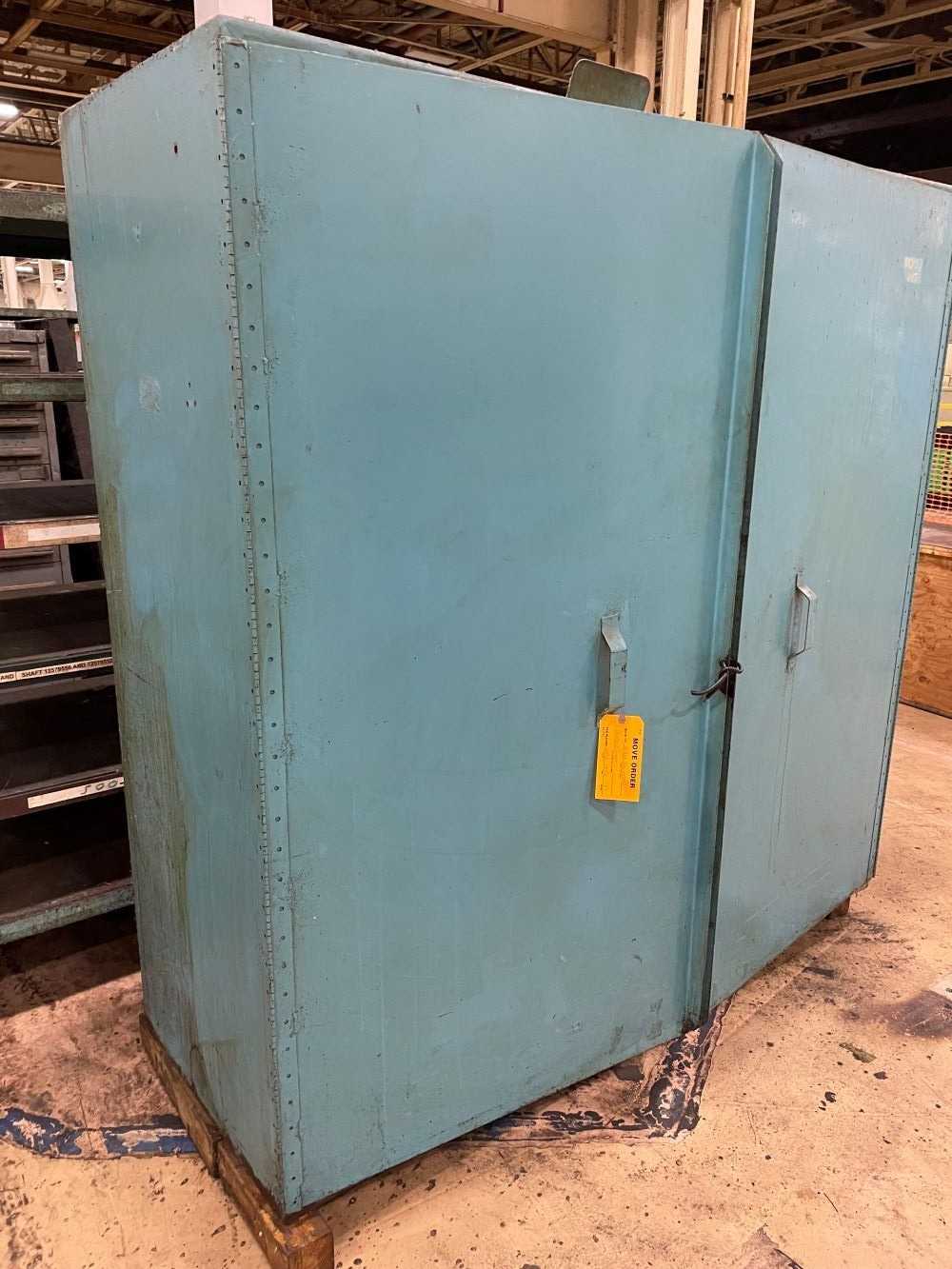 Cabinet - TOOL STORAGE