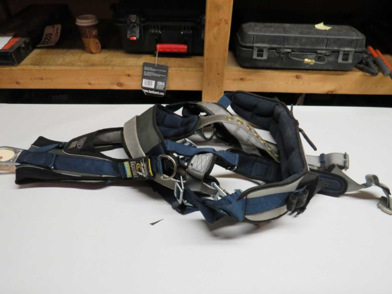 MEDIUM SALA EXOFIT MODEL 1108651C TOWER HARNESS - SAFETY EQUIPMENT