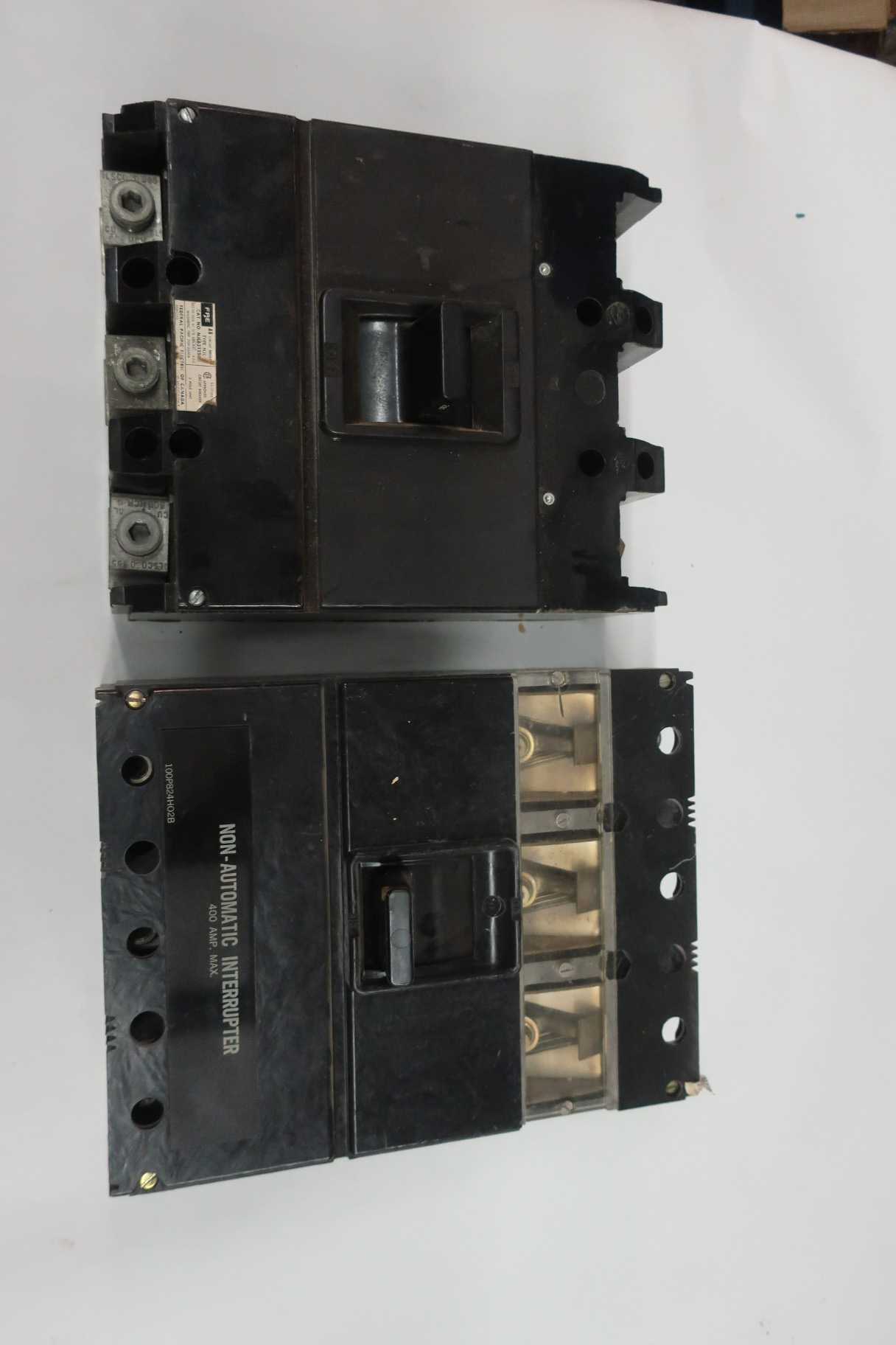 LOT OF 2 ASSORTED 3P CIRCUIT BREAKERS - CIRCUIT BREAKERS