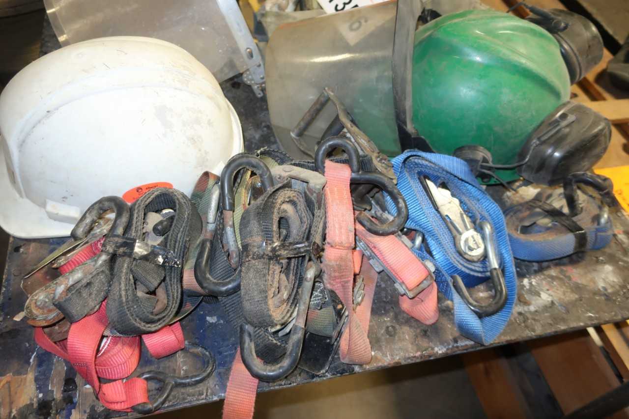 LOT OF ASSORTED SAFETY EQUIPMENT - SAFETY EQUIPMENT
