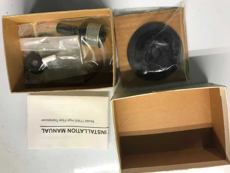 HYDRAULIC VALVES AND PARTS (QTY 12) - HYDRAULIC VALVE
