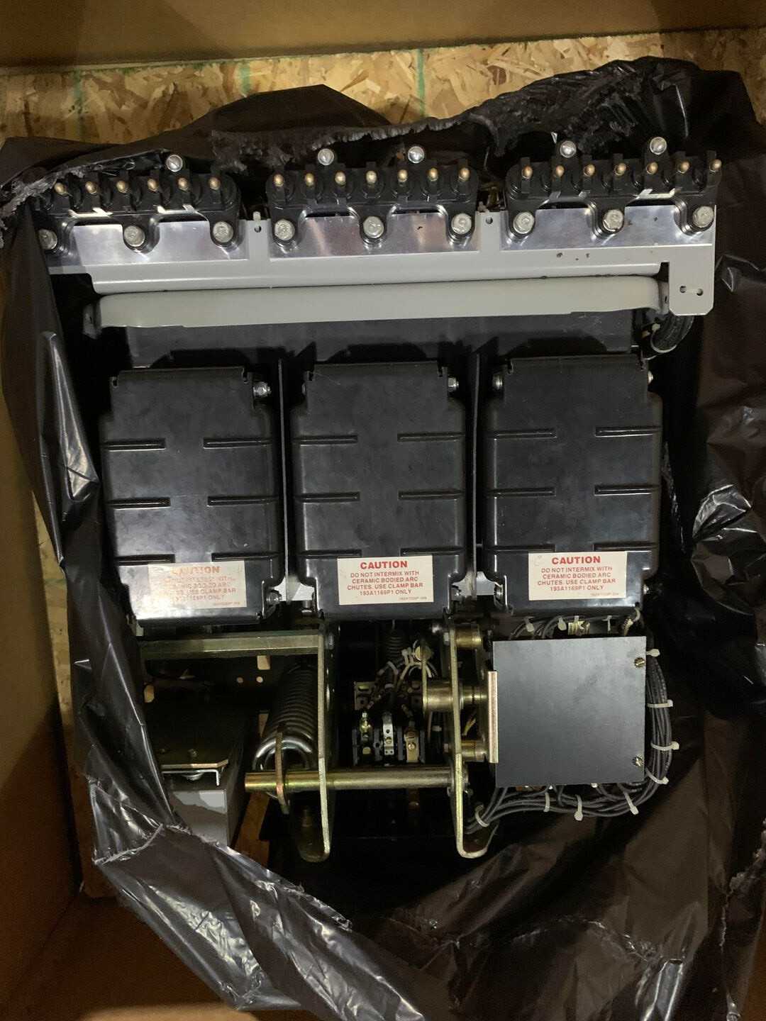 2013 GE AKR-6D-50 Circuit Breaker with Micro Versa - CIRCUIT BREAKERS
