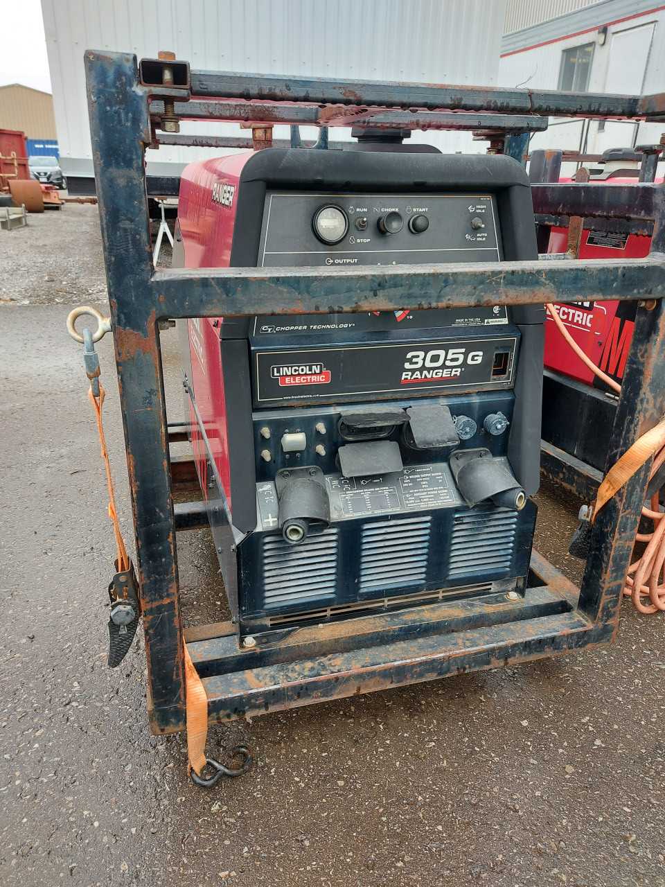 Lincoln Electric 305G Ranger Welder - WELDING EQUIPMENT