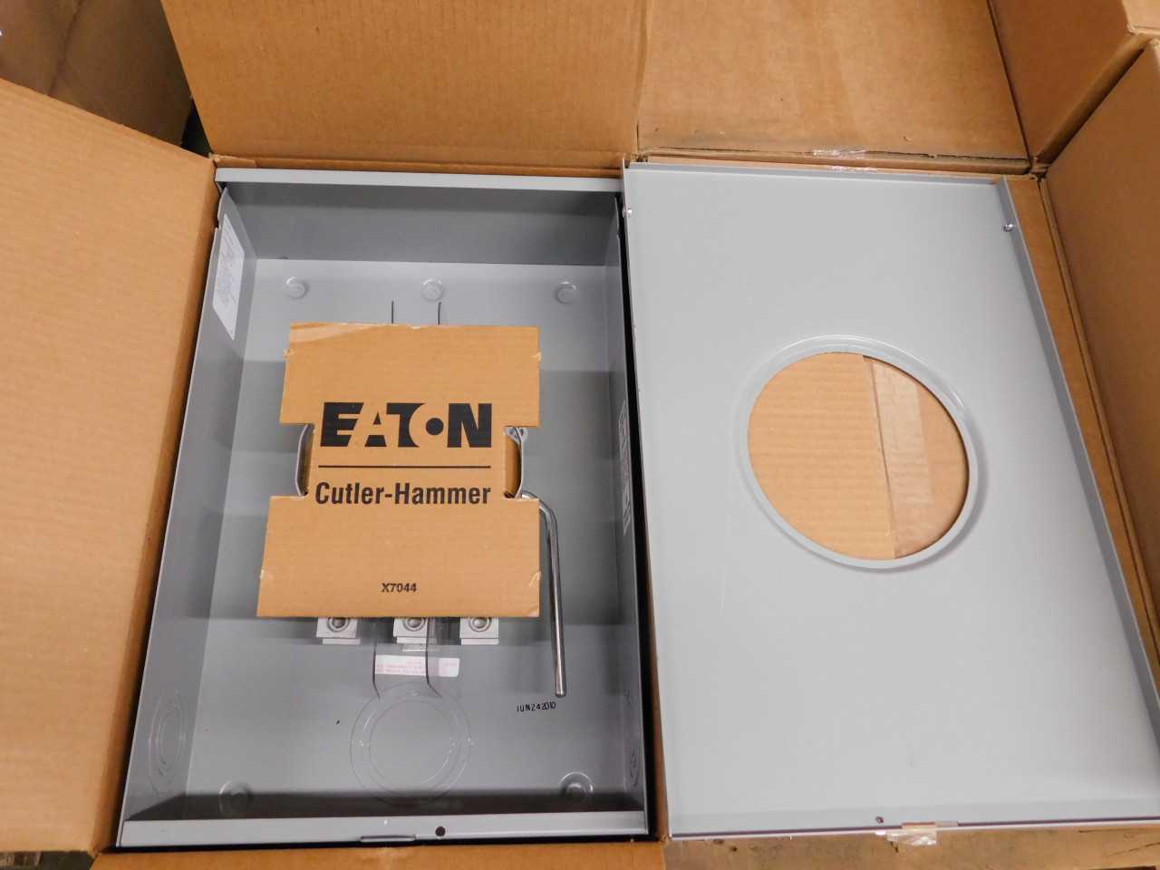 Lot of 20 Meter Sockets - AUTOMATION & CONTROLS
