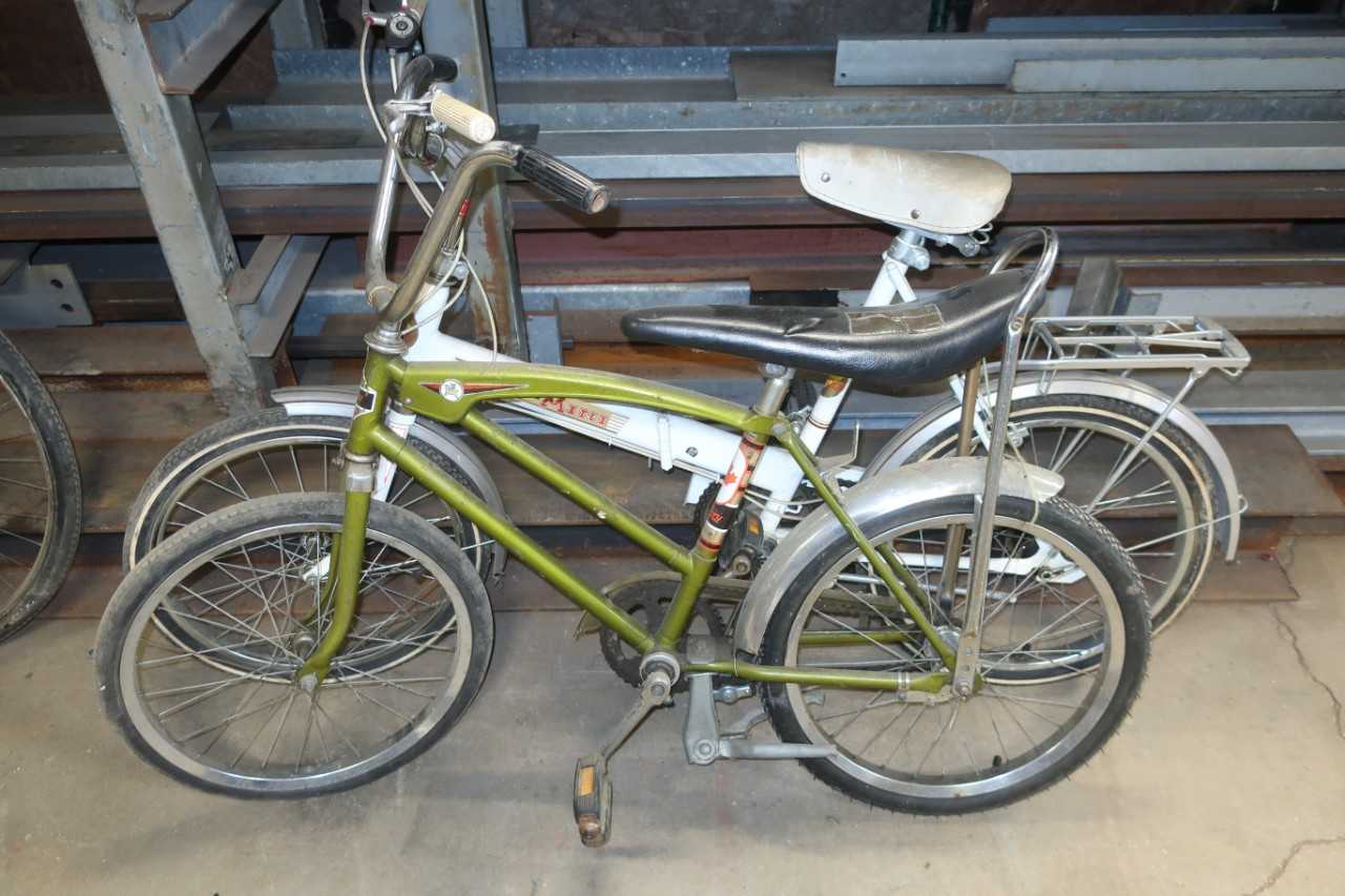 LOT OF 2 ASSORTED SUPERCYCLE BICYCLES - MISCELLANEOUS