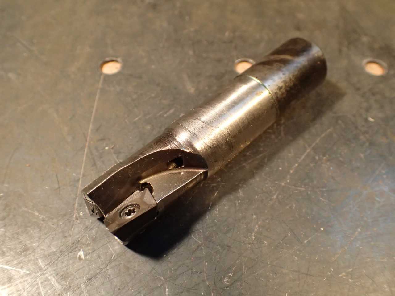 3/4" Non-Center Cutting Indexable Carbide End Mill: 3-3/8" OAL, 3/4" Dia Shank - MILLING TOOLS