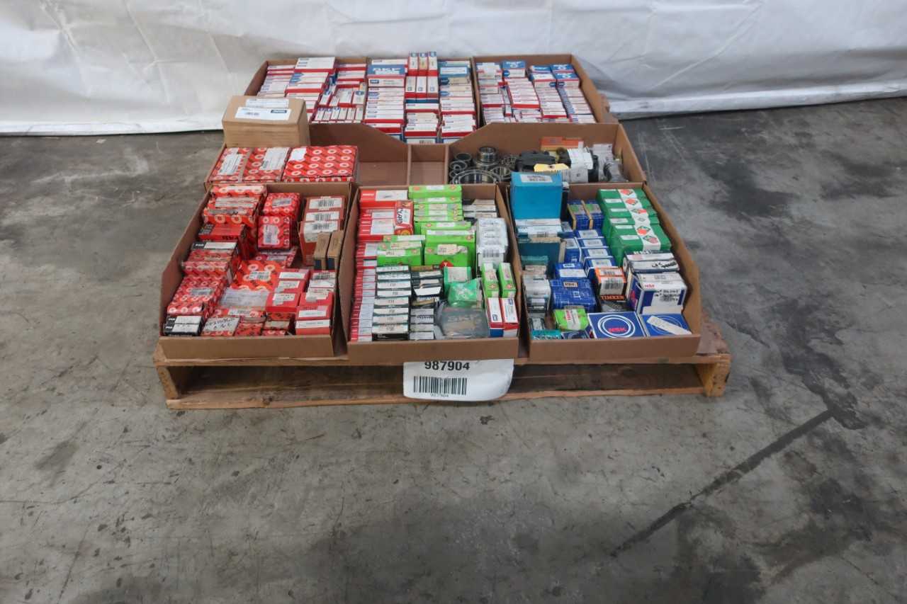 LOT OF ASSORTED BEARINGS - BEARINGS