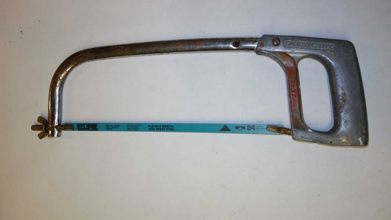 LOT OF 10 ASSORTED HACKSAWS - HAND TOOLS