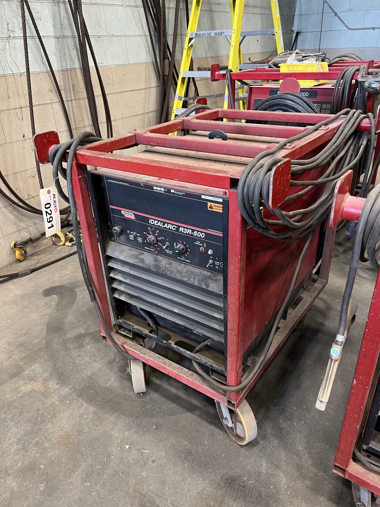 Lincoln Electric IDEALARC R3R-500 TIG Welder - WELDING EQUIPMENT
