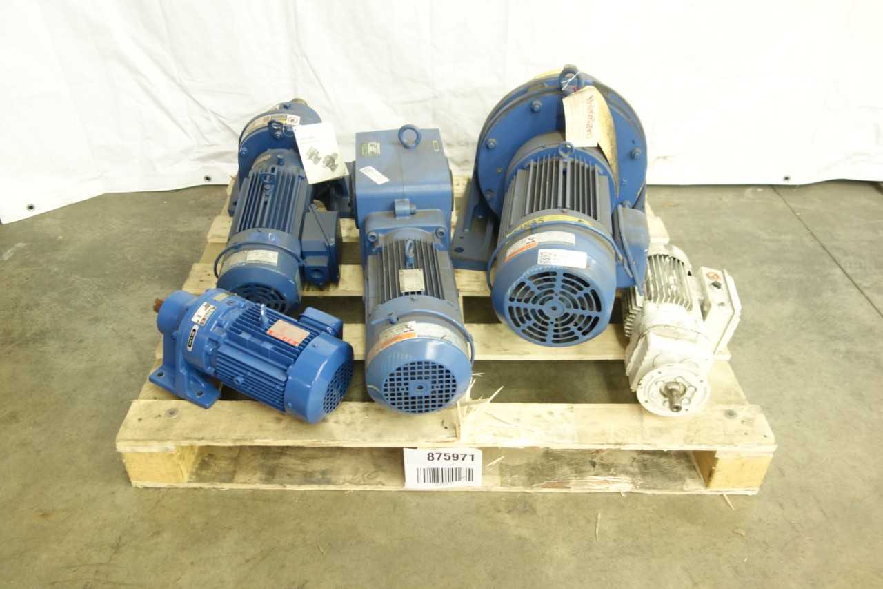 LOT OF ASSORTED SUMITOMO SM-CYCLO GEARMOTORS - HAND TOOLS