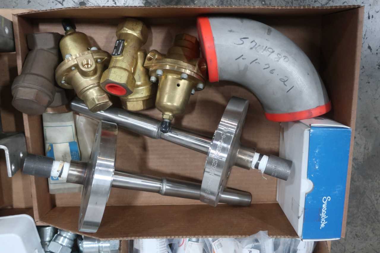 4 PALLETS OF ASSORTED VALVE AND PUMP PARTS - VALVES