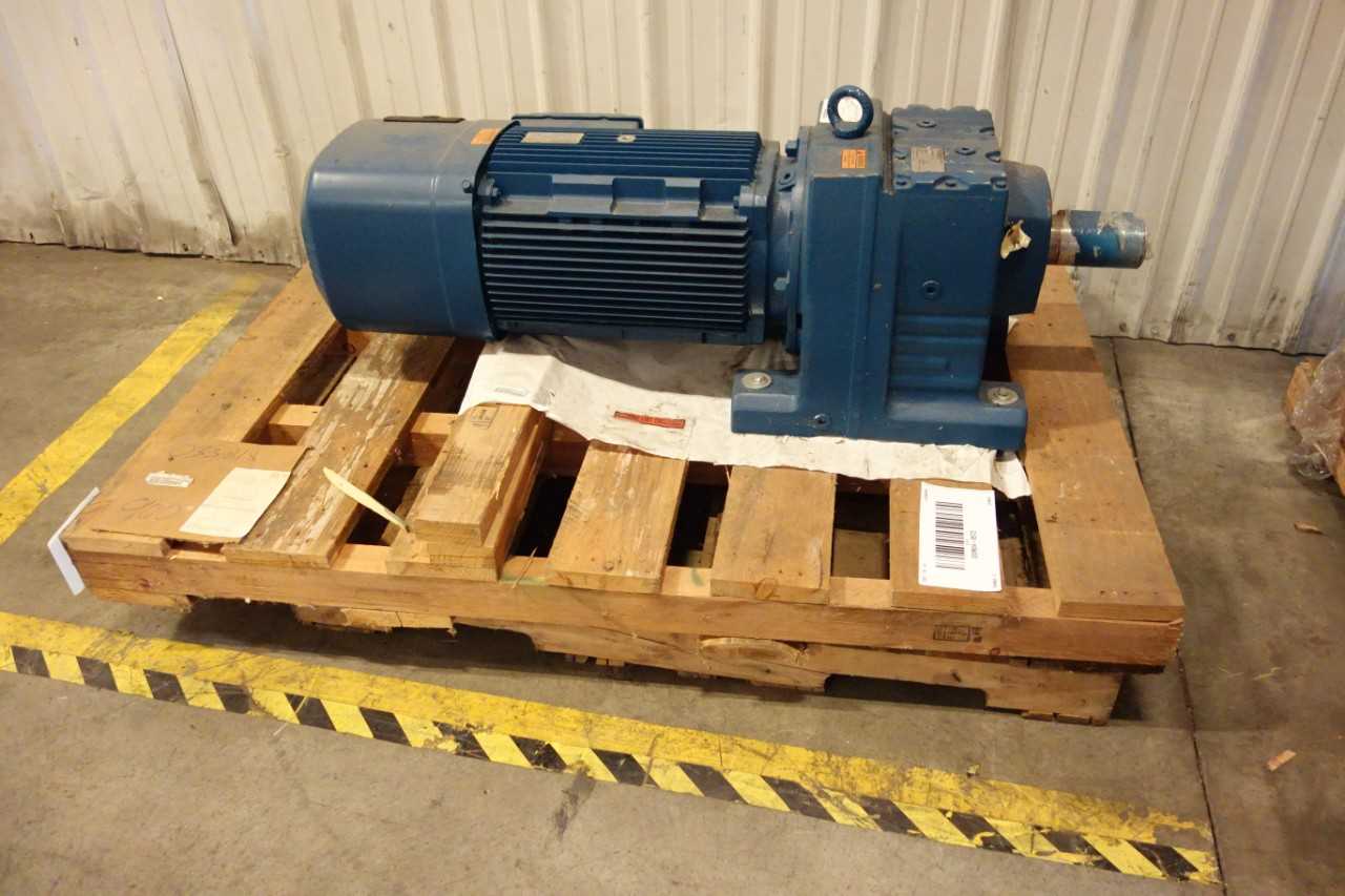 SEW-EURODRIVE GEARBOX MOTOR - GEAR REDUCERS