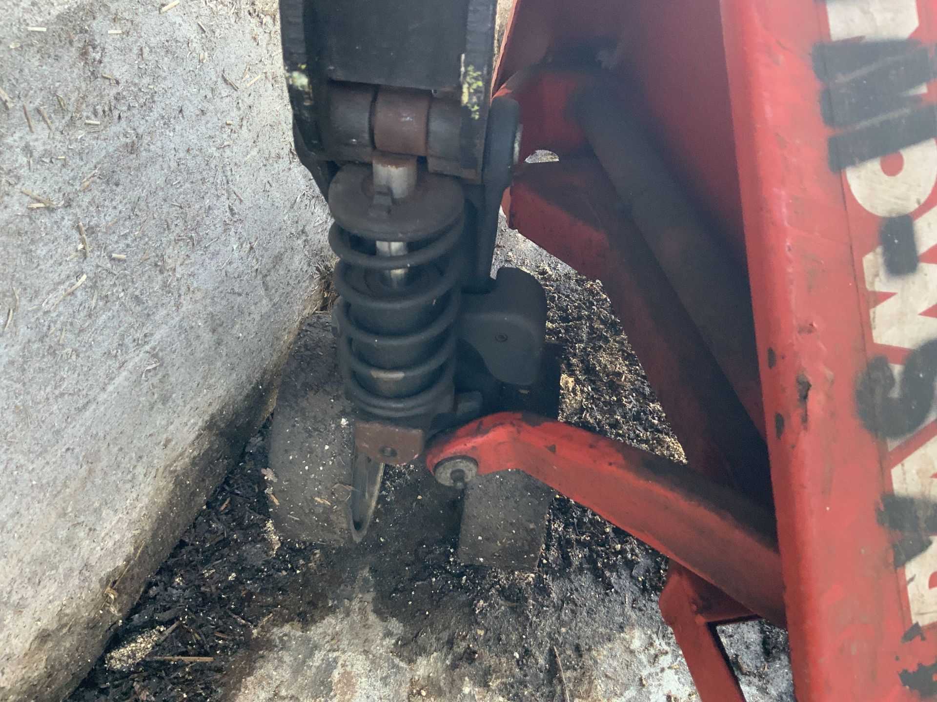 PALLET JACK - MATERIAL HANDLERS
