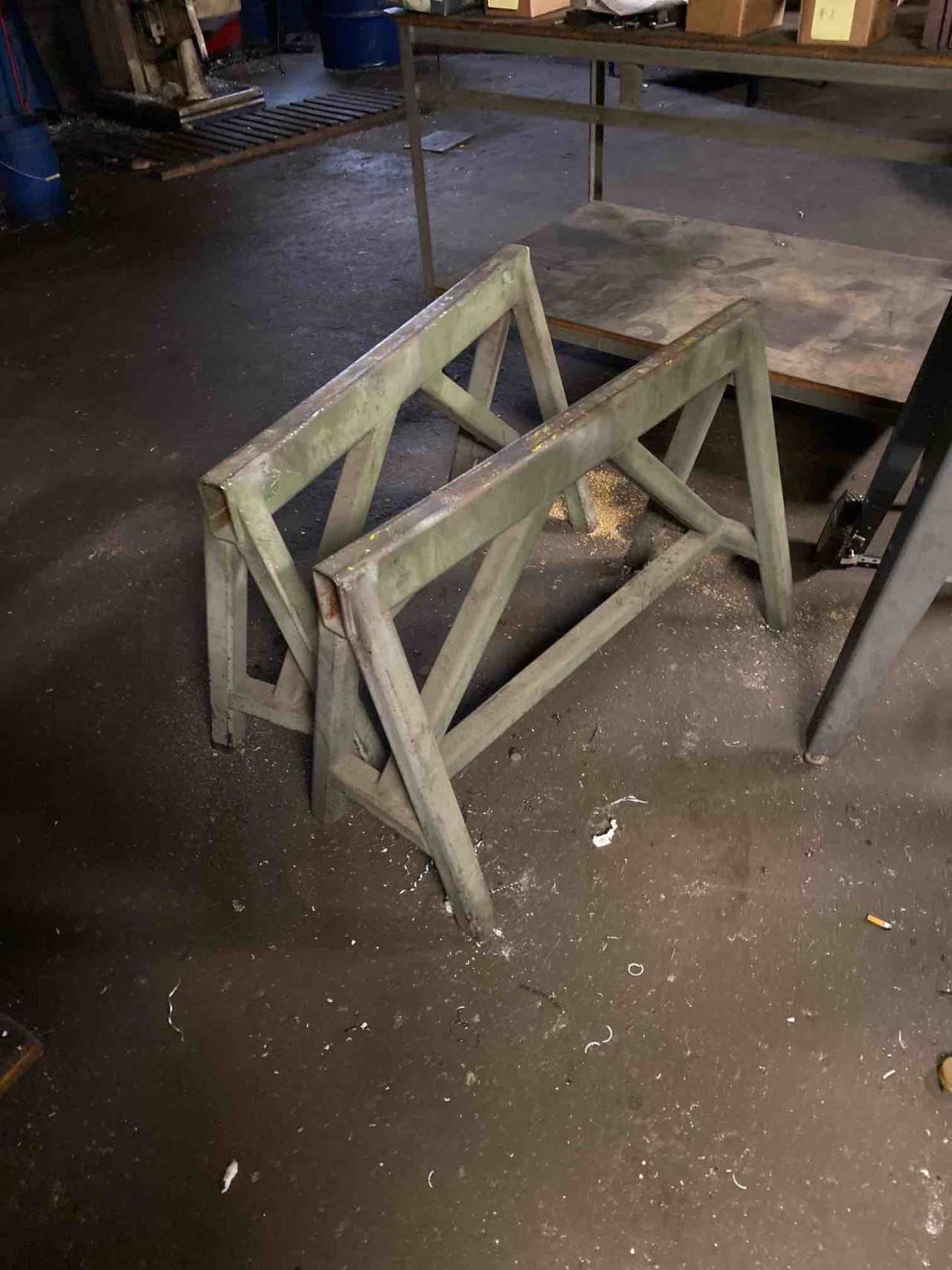 Stand - MATERIAL HANDLING
