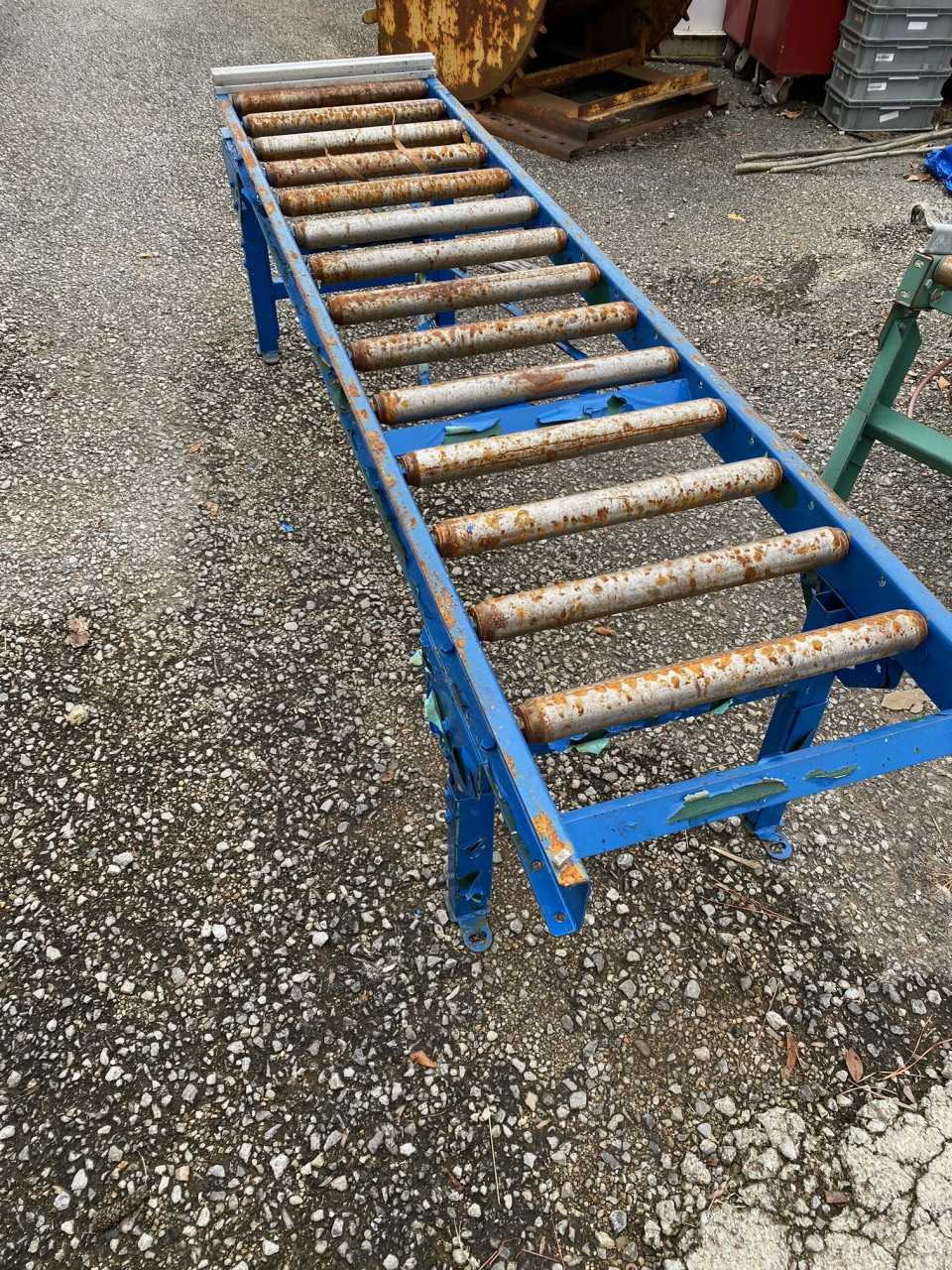 Roller Conveyor 88 one quarter inches x 21 one quarter inches - CONVEYORS
