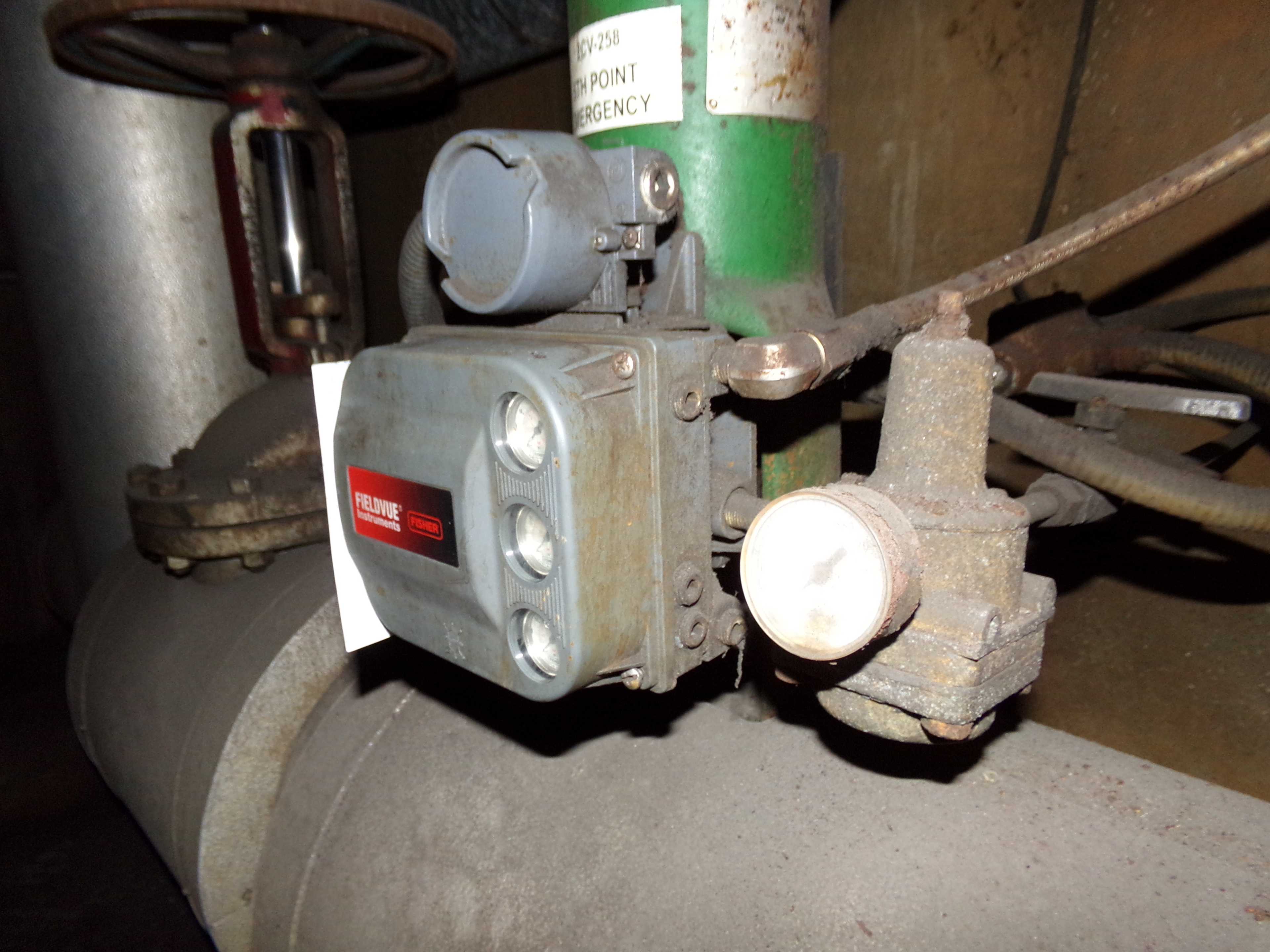 FISHER CONTROLS DVC6010 FIELDVUE POSITIONER - CONTROL VALVE