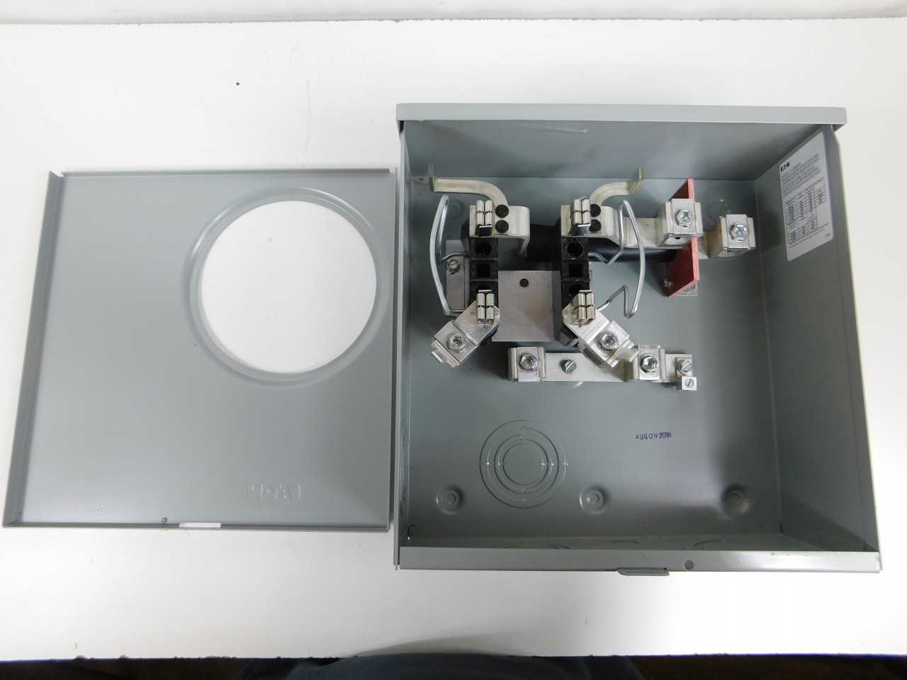 Lot of Quantity 2x UHTRS223ARHCH Electrical Enclosures - ELECTRICAL ENCLOSURES