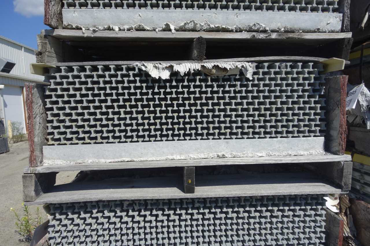 BUNDLE OF 14 STRONGWELL I-6000 DURAGRID 1IN 36IN 240IN PHENOLIC FIRE INTEGRITY COMPOSITE GRATING - SAFETY EQUIPMENT