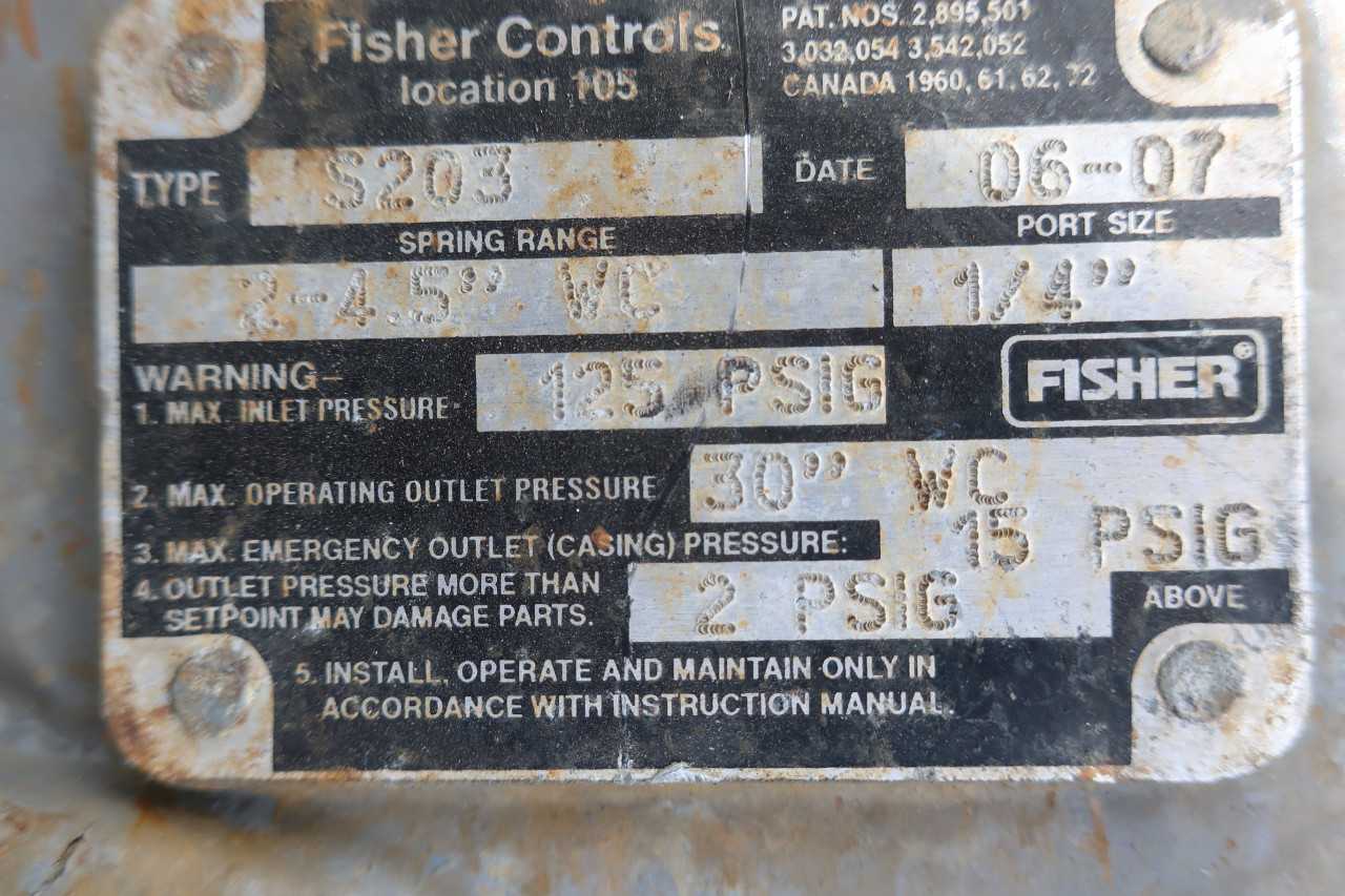 LOT OF 3 FISHER S203 CONTROL VALVES 2-4.5IN WC 1/4IN 125PSI - CONTROL VALVE