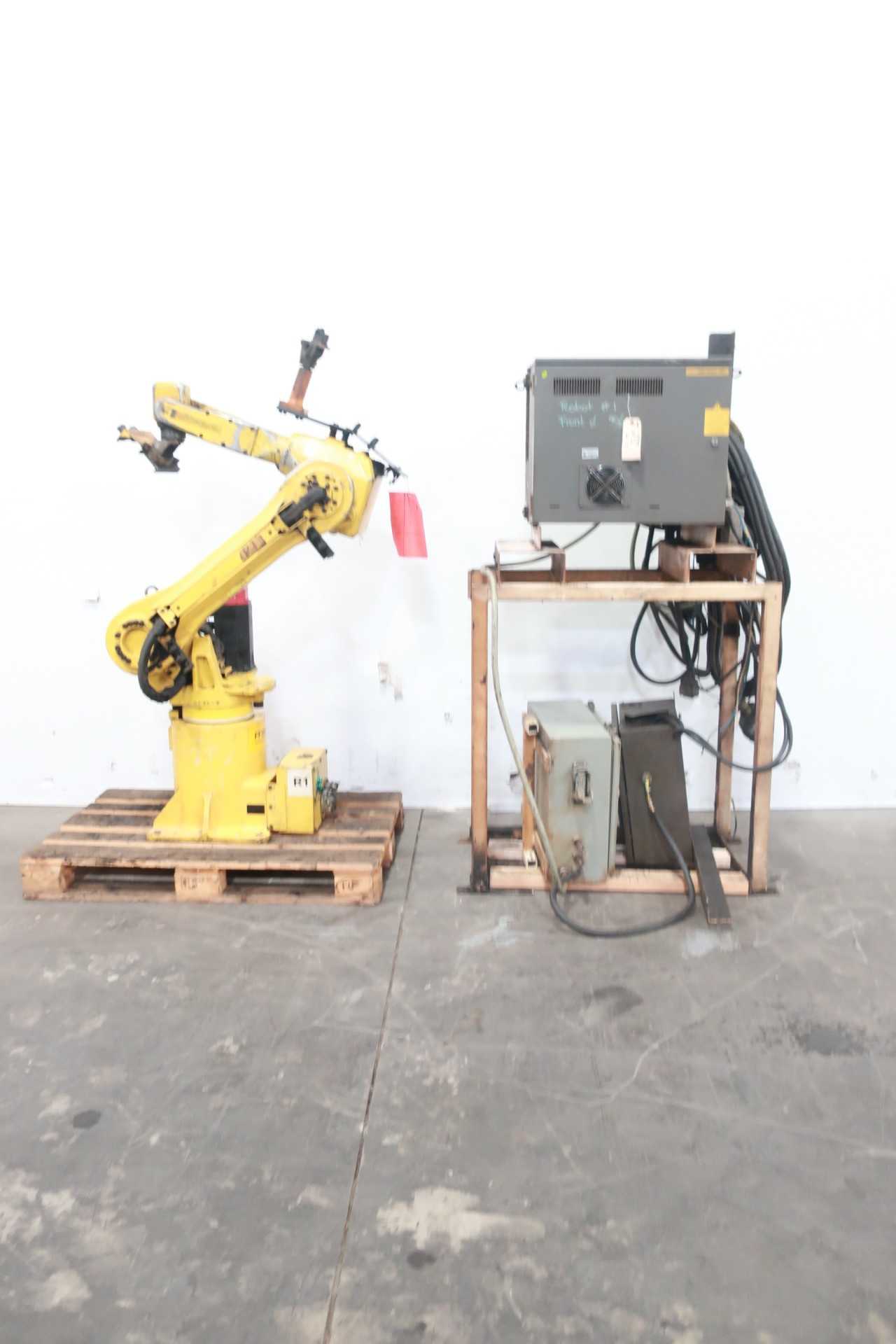 GE FANUC ARC MATE 120i WITH R-J2 CONTROLLER - AUTOMATION & CONTROLS