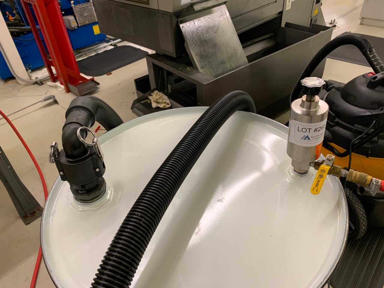 Vacuum Pump ( 50 Gallon Drum not Included ) - VACUUM PUMP