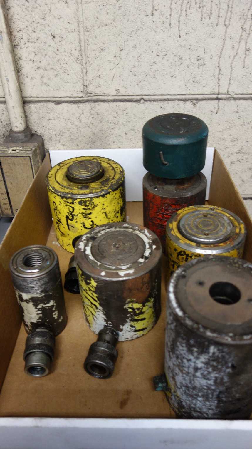 LOT OF 6 HYDRAULIC RAMS 2 TO 30 TON - HAND TOOLS