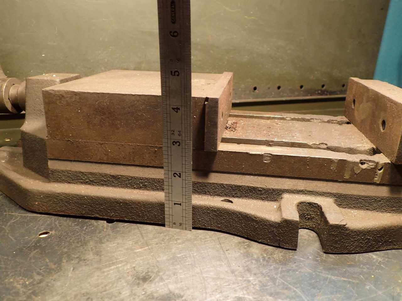 6-1/2" Mill Milling Machinist Vise: Jaws Open 5-1/4", Used in Good Condition - END MILLS