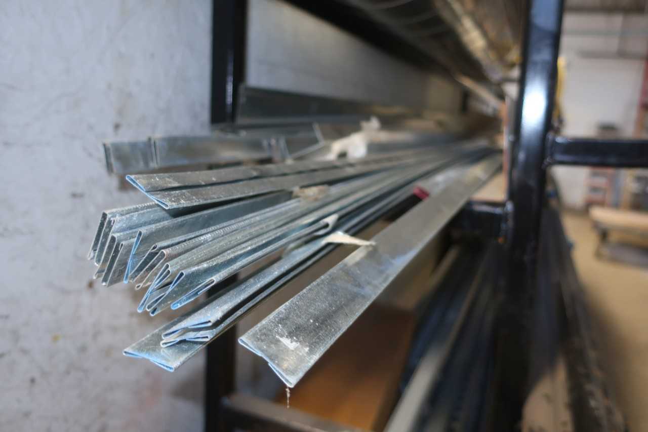 LOT OF ASSORTED STEEL, ALUMINUM, COPPER,  FABRICATING METAL