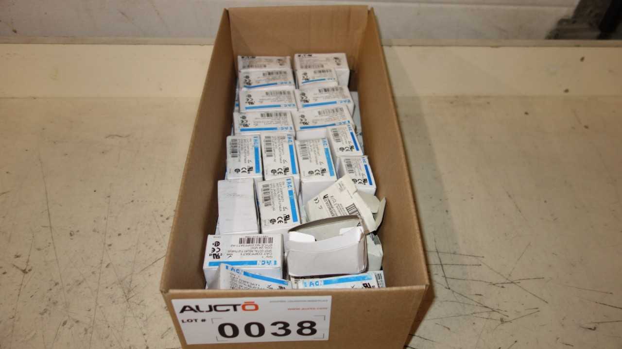 1 BOX OF EATON / CUTLER HAMMER ELECTRICAL - ELECTRICAL COMPONENTS