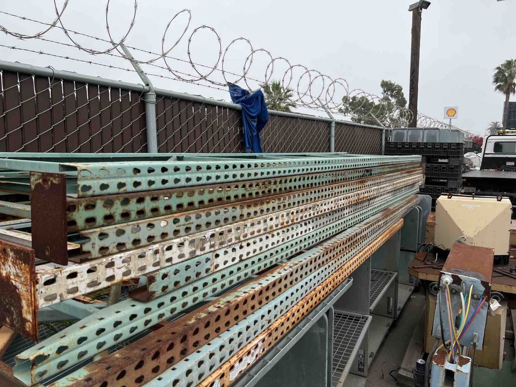 Lot of Pallet Racking -Cantilever and Traditional Storage Systems - PALLET RACKING Lot of Pallet Racking -Cantilever and Traditional Storage Systems - PALLET RACKING