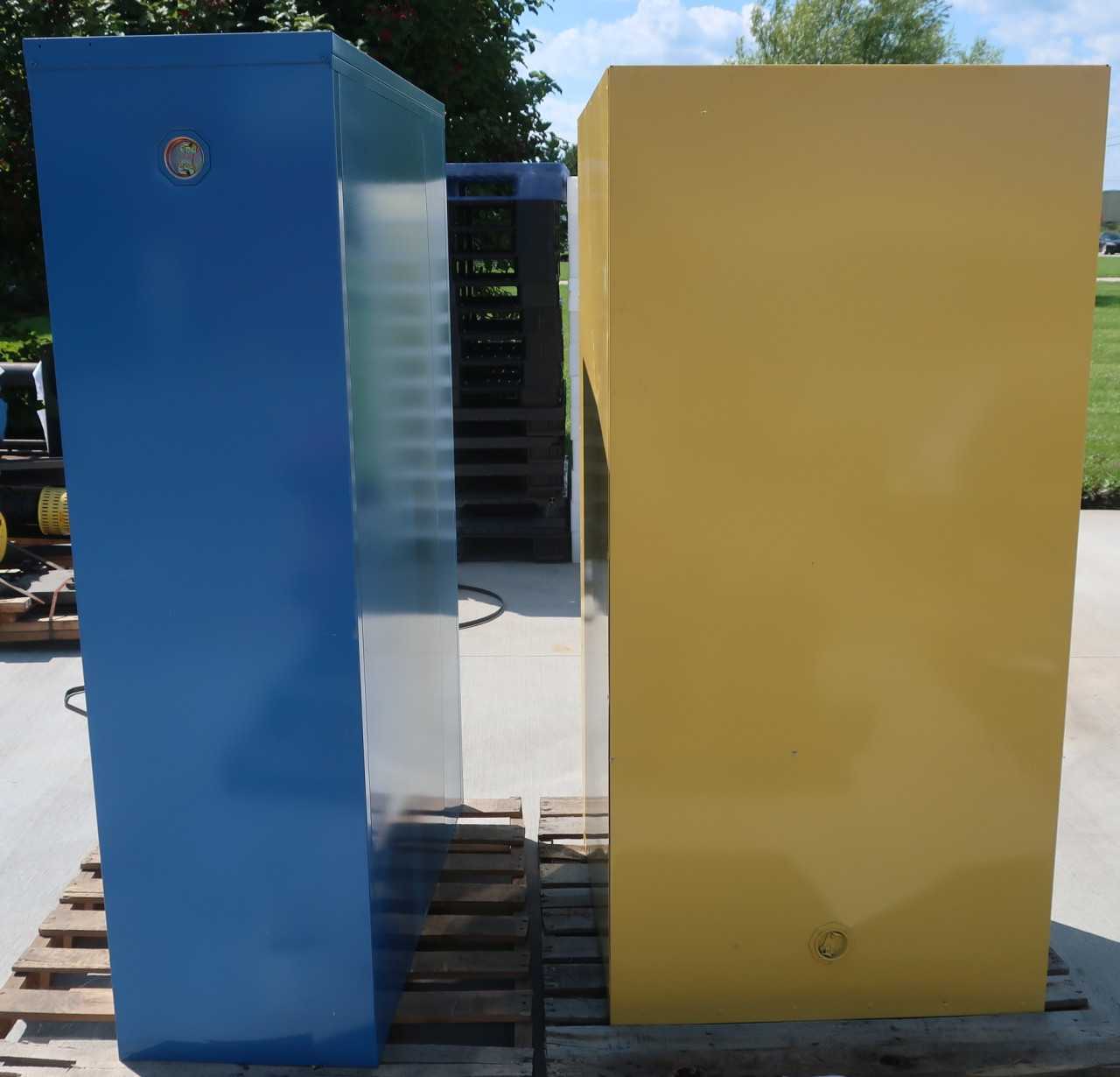 LOT OF 2 CHEMICAL CABINETS - SAFETY EQUIPMENT