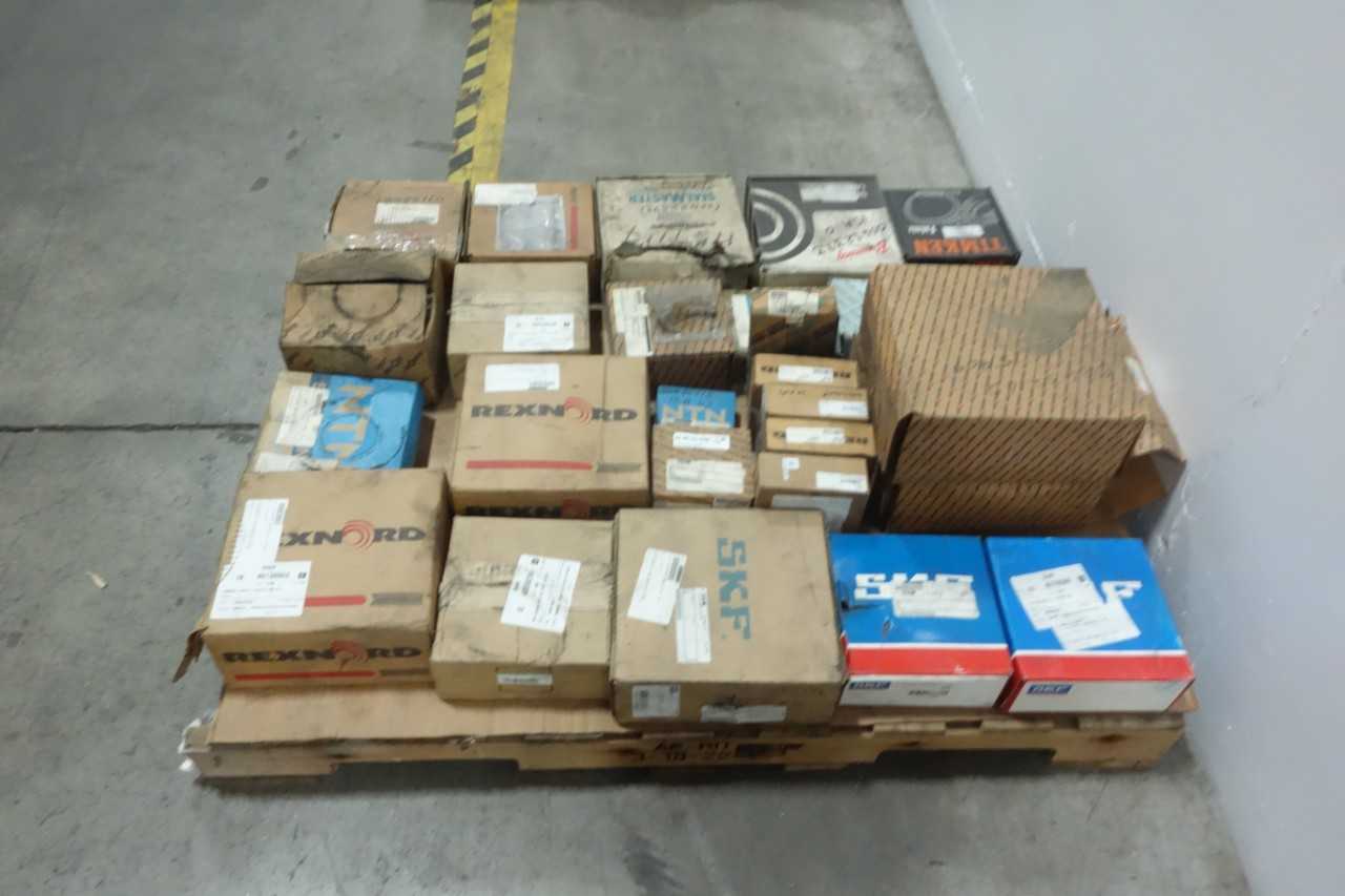 PALLET OF ASSORTED FLANGE AND MOUNTED BEARINGS - BEARINGS