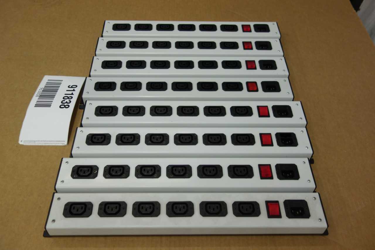 LOT OF 8 INTERNATIONAL CONFIGURATIONS 57206 POWER OUTLETS - ELECTRICAL COMPONENTS