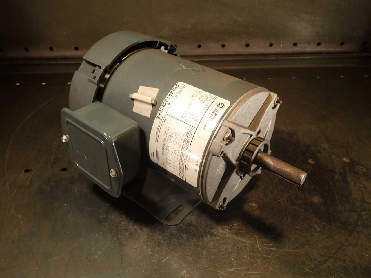 General Electric GE 5K36PN30 K155 3/4-HP 1140-RPM 230/460V 3-ph Motor 5/8" Shank - ELECTRIC MOTORS