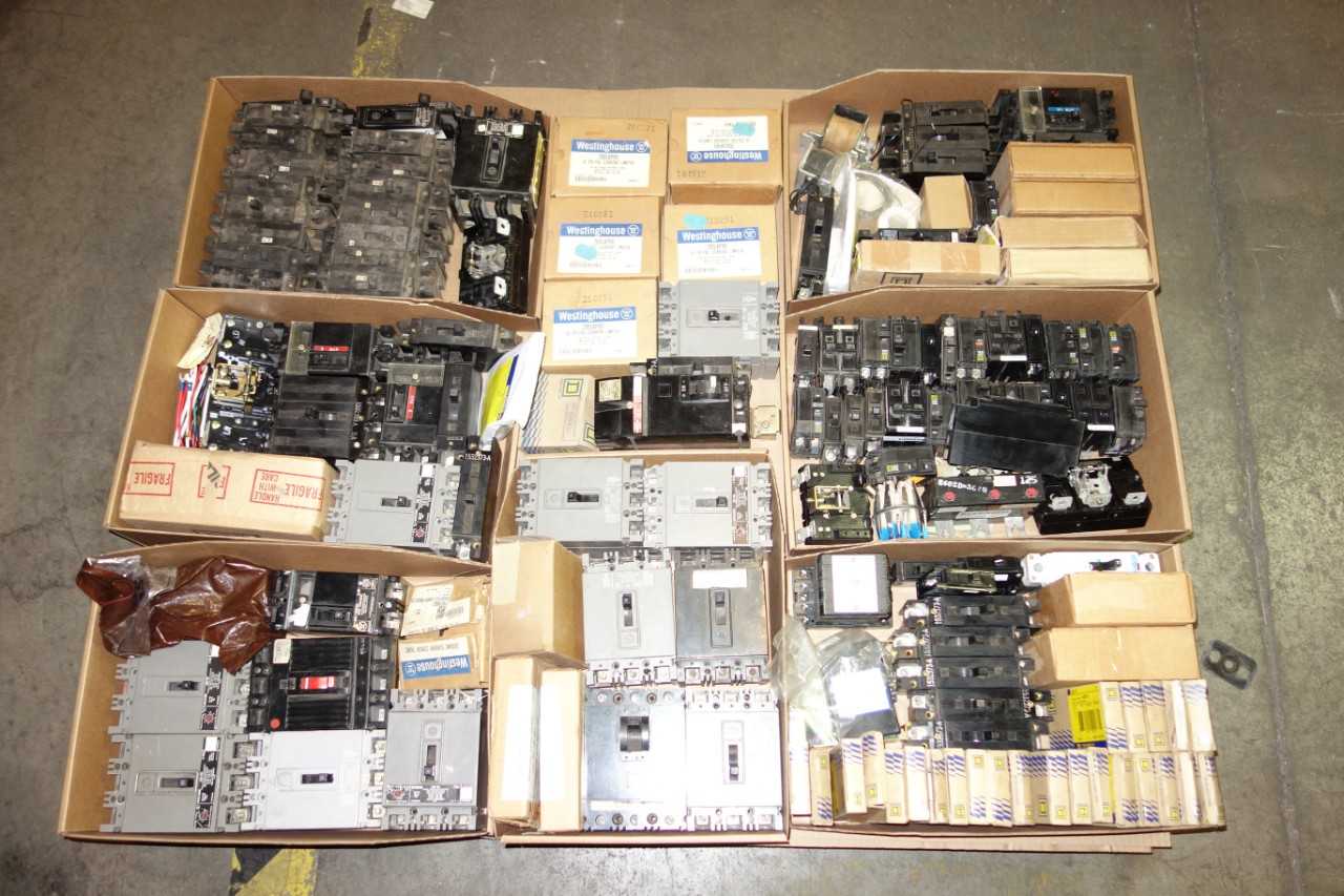 1 PALLET OF ASSORTED MOLDED CASE CIRCUIT BREAKERS, MOLDED CASE SWITCH, BREAKER PARTS AND ACCESSORIES - CIRCUIT BREAKERS